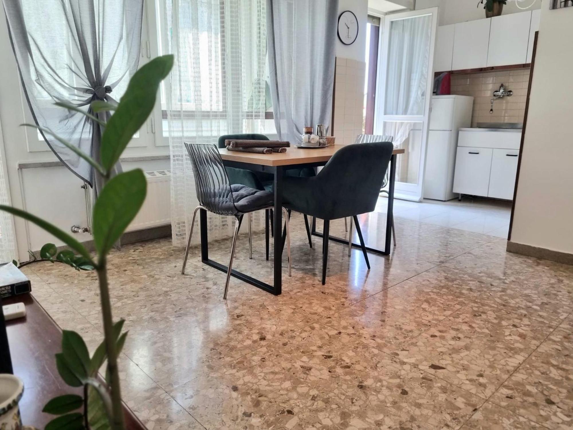 Ultimo Piano Con Parcheggio Apartment ตรีเอสเต ภายนอก รูปภาพ